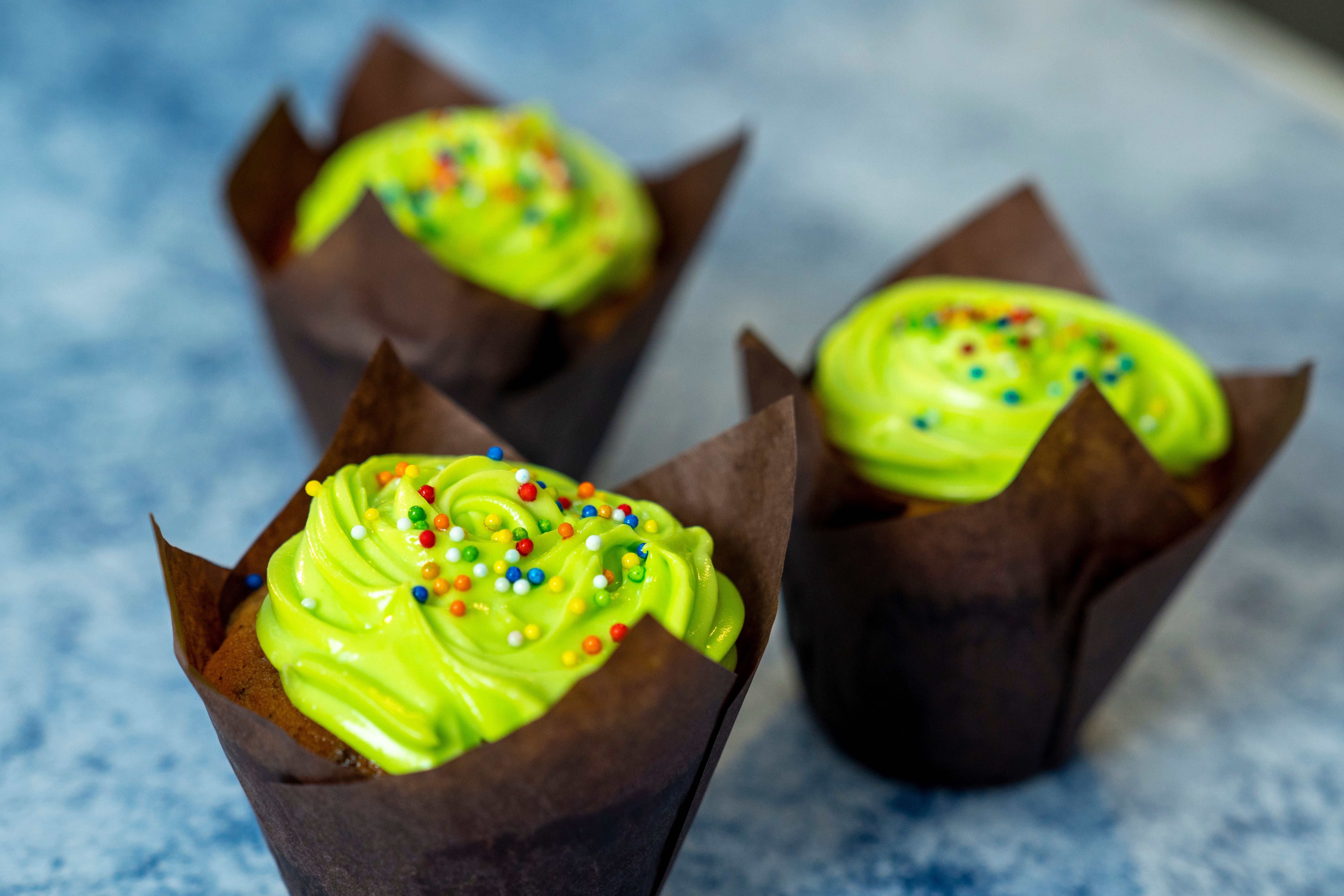 Muffins navideños con chips de chocolate 