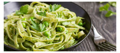 Fetuccini de verduras con pesto de rúculas